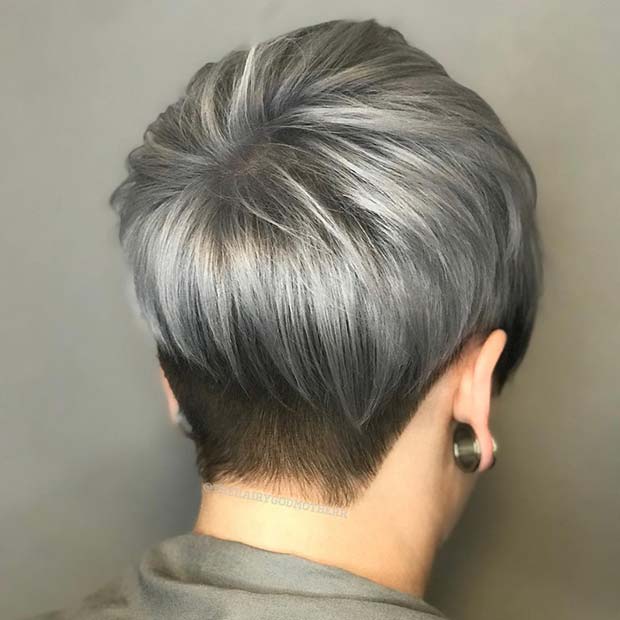 Trend des Jahres., kurze graue Haarschnitte. einfach zum verlieben