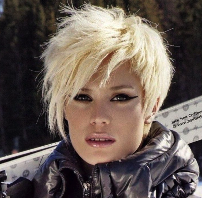 Bowl Kurzharschnitte 2022 - Die Varianten der Page Boy-Frisuren