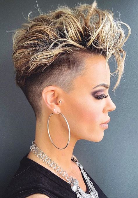 Bowl Kurzharschnitte 2022 - Die Varianten der Page Boy-Frisuren