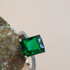 Yeşil Taşlı 925 Ayar Gümüş Yüzük