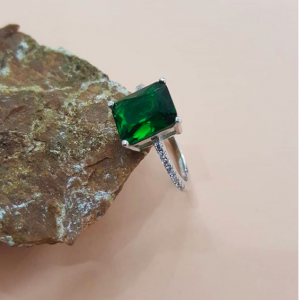 Yeşil Taşlı 925 Ayar Gümüş Yüzük