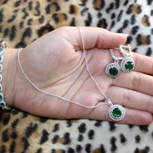 Zümrüt Taşlı 925 Ayar Gümüş Set