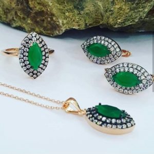 Zümrüt Yeşili Arpa Kesim Gümüş Set